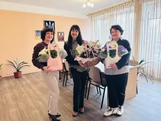 Напередодні Міжнародного жіночого дня триває тепла серія привітань від громадської організації «За рідне місто», яку очолює Ольга Бабенко.