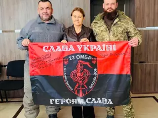Ольга Бабенко отримала Прапор 23 ОМБР 1 механізованого батальйону