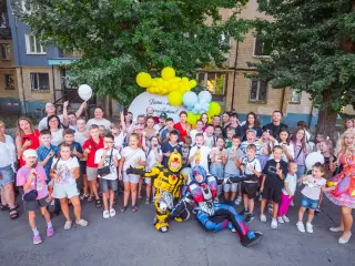 💙💛 Даруємо дітям радість та щасливі моменти! 🎉🍦