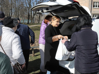 Жителям Ингулецкого района, оказавшимся в сложных жизненных обстоятельствах, оказана гуманитарная помощь