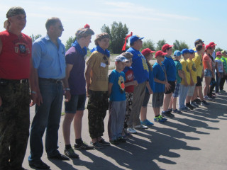 У Долгінцевському районі пройшов фестиваль повітряних зміїв