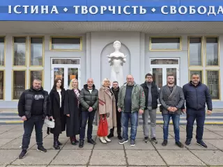 🎓 Сьогодні команда ГО «За рідне місто» під керівництвом Ольги Бабенко привітала студентів із початком навчального року та їхними здобутками!