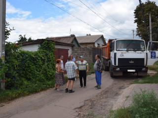 Вибоїни в асфальті будуть усунені.