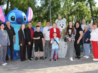 💙💛 З нагоди Дня батьків провели в Інгулецькому районі яскраве дитяче свято «Улітку кожний день як свято, бо ігор та розваг багато!».☀️🎉🎈
