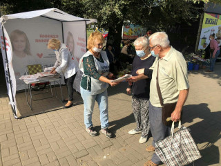 Щодня на наметах Ольги Бабенко обговорюються дуже важливі та хвилюючі кожного криворіжця питання