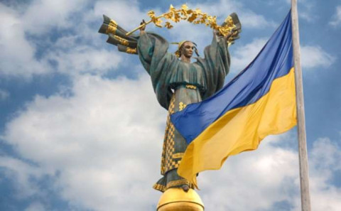 Привітання від Ольги Бабенко та команди КМО ВО «Батьківщина» з Днем Незалежності України