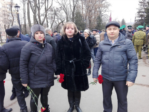 Представители "ЗА РIДНЕ МIСТО" возложили цветы к мемориалу воинам-интернационалистам