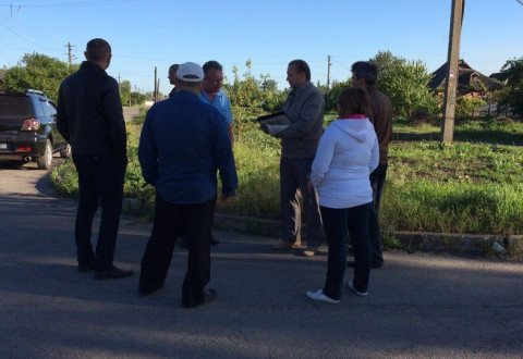 На зустрічі з представником «ЗА РІДНЕ МІСТО» жителі Володимирівської позначили ряд проблемних питань