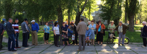 Жителі Військового містечка-33 скаржаться, що комунальні служби про них геть забули