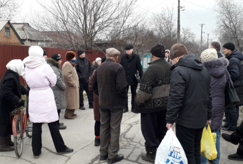 Через низький напору води у людей не працюють пральні машини