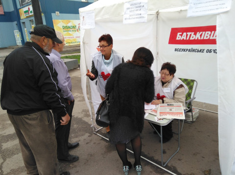 В воскресный день депутаты ВО «Батьківщина» снова вышли на улицы Кривого Рога